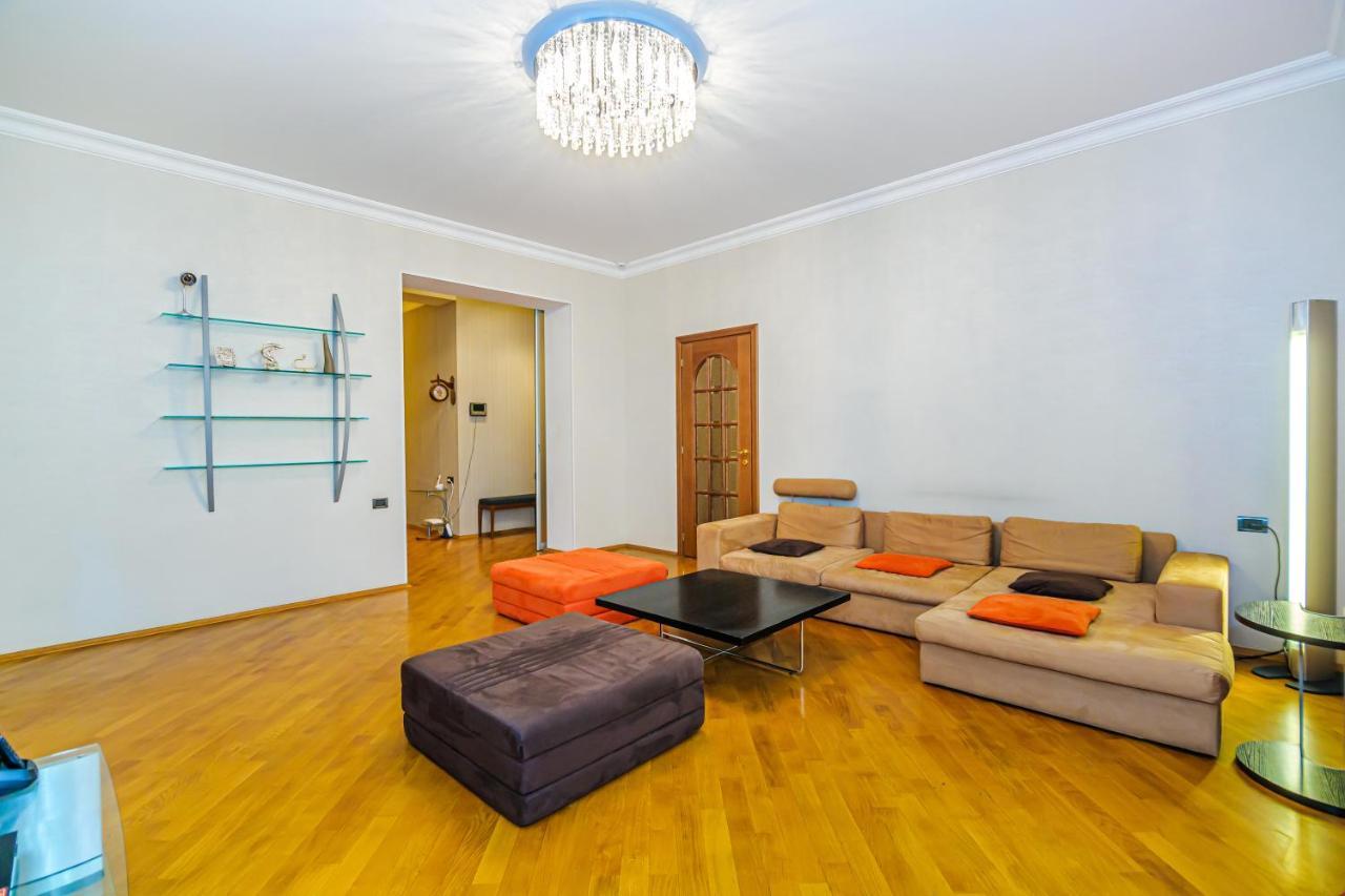 Vip Apartamen Nizami Street Leilighet Baku Eksteriør bilde