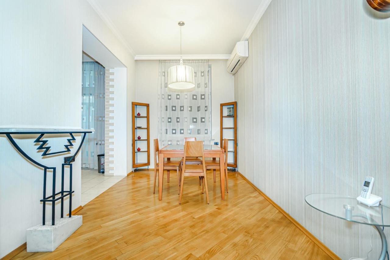 Vip Apartamen Nizami Street Leilighet Baku Eksteriør bilde