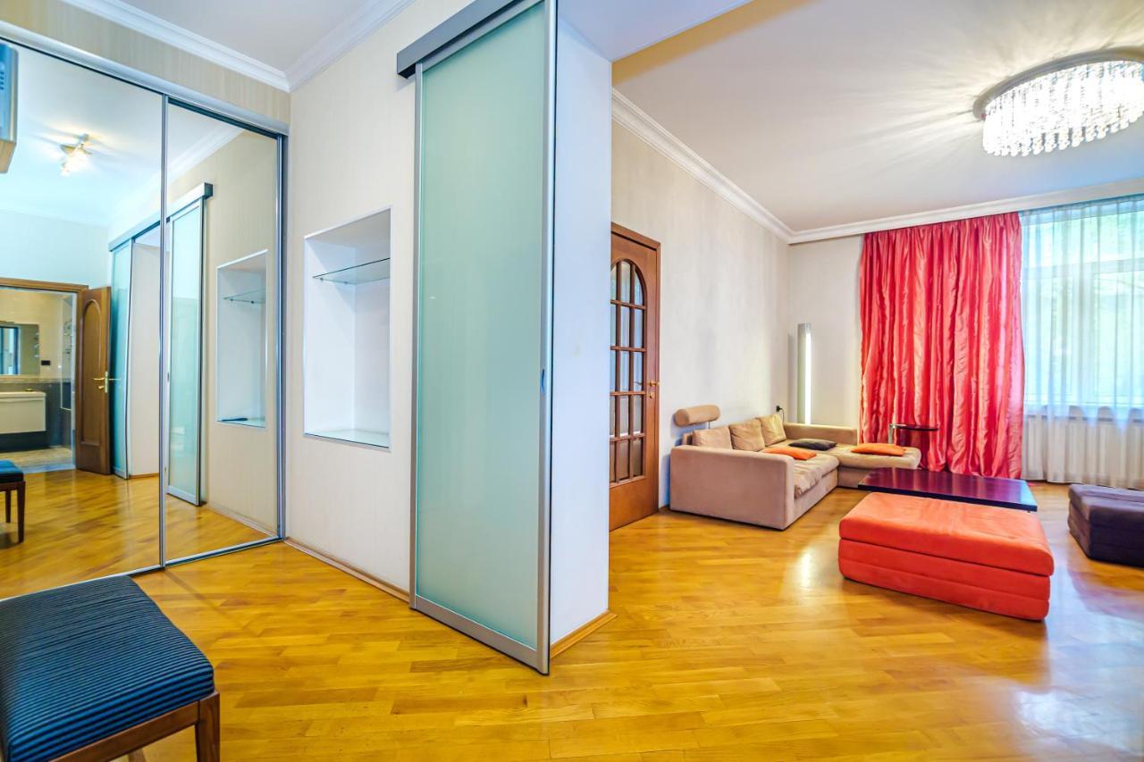 Vip Apartamen Nizami Street Leilighet Baku Eksteriør bilde