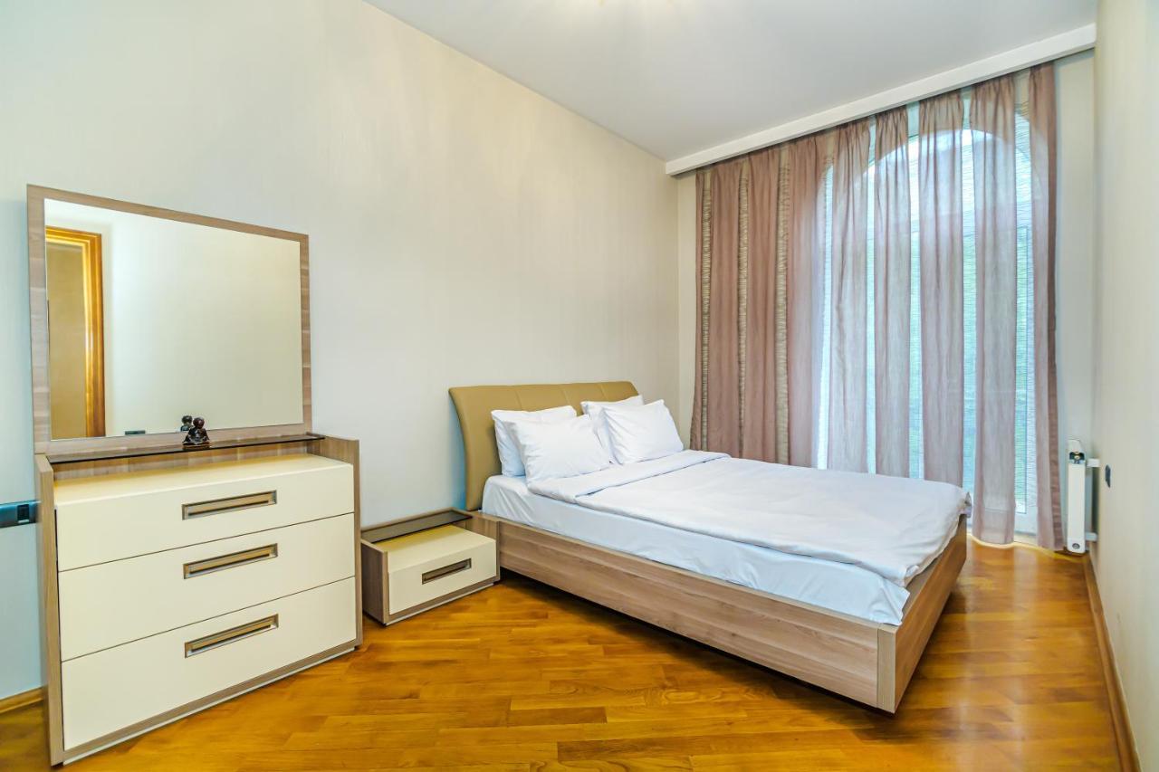 Vip Apartamen Nizami Street Leilighet Baku Eksteriør bilde