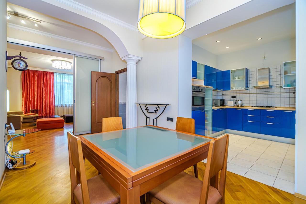Vip Apartamen Nizami Street Leilighet Baku Eksteriør bilde