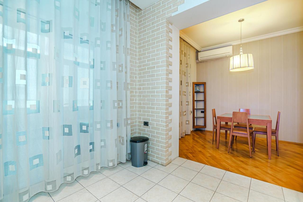 Vip Apartamen Nizami Street Leilighet Baku Eksteriør bilde