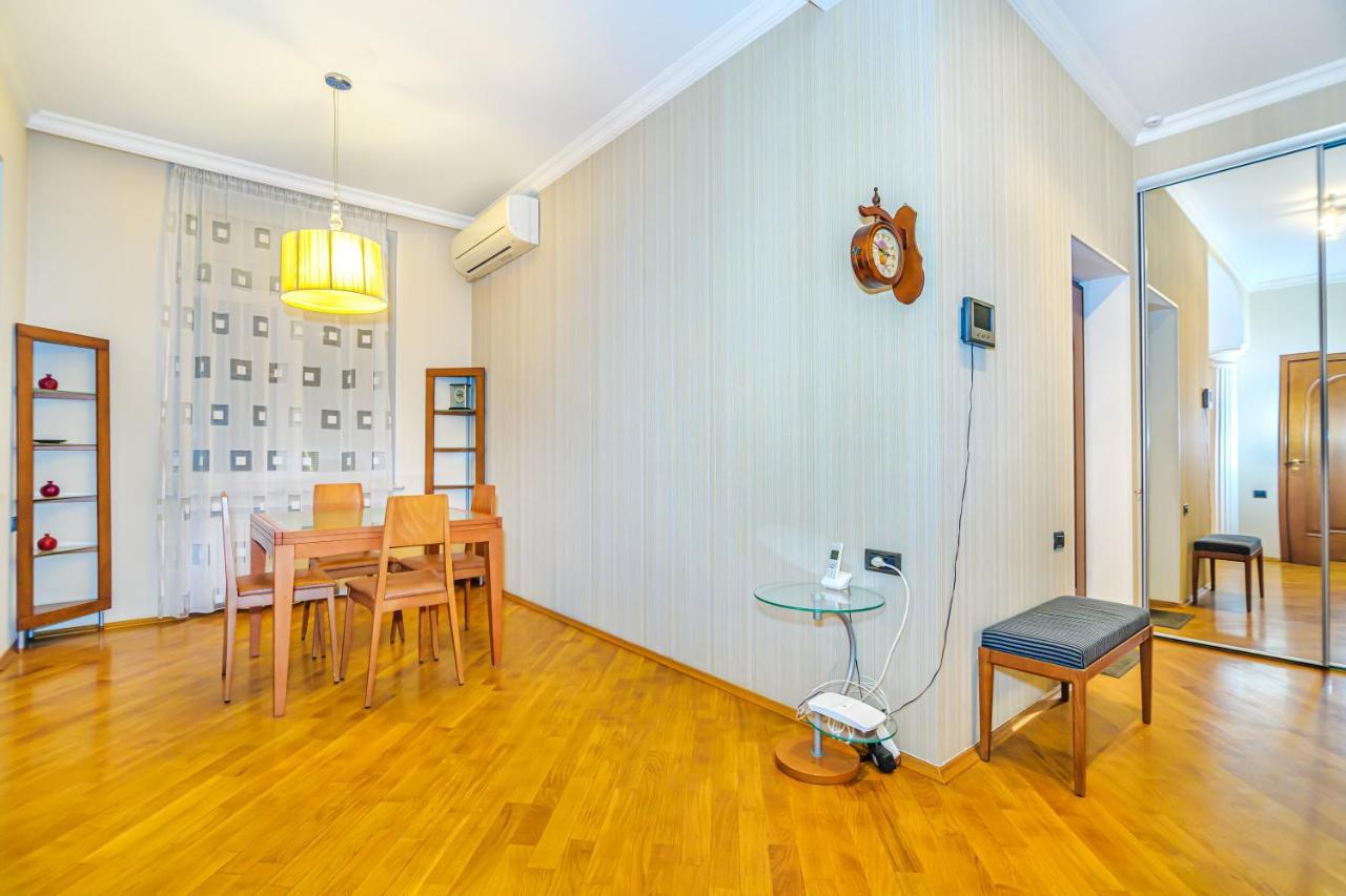 Vip Apartamen Nizami Street Leilighet Baku Eksteriør bilde