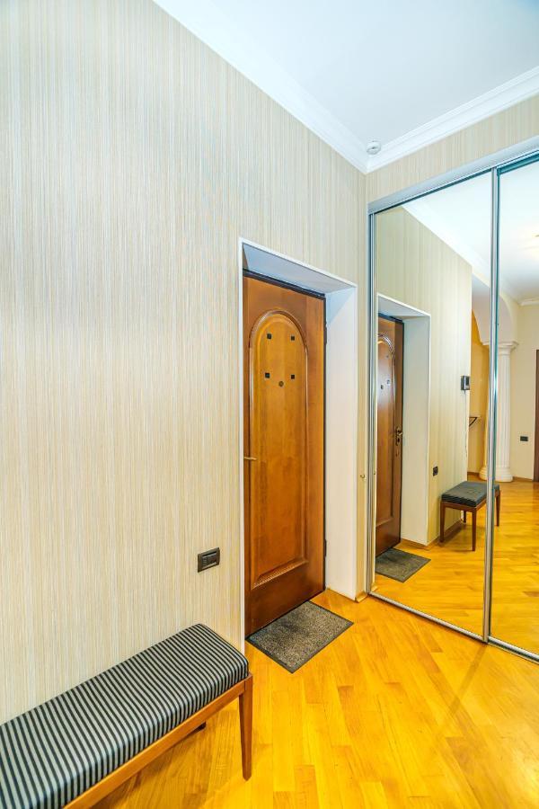 Vip Apartamen Nizami Street Leilighet Baku Eksteriør bilde